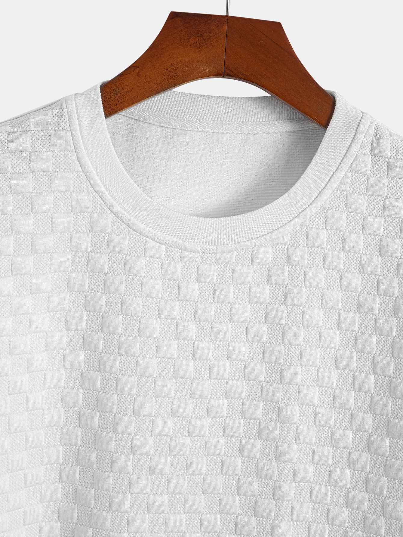 Checkerboard Jacquard Arc Hem T-Shirt — North Row | Collar Detail