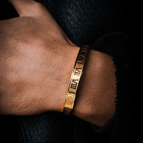 Roman Bracelet — North Row | Close-Up